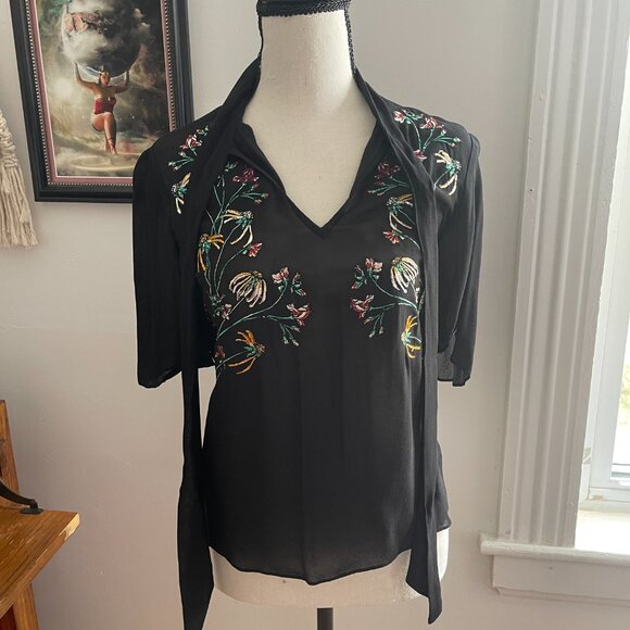Little Moon - XXS Black Embrodered Shirt - Picture 3 of 5